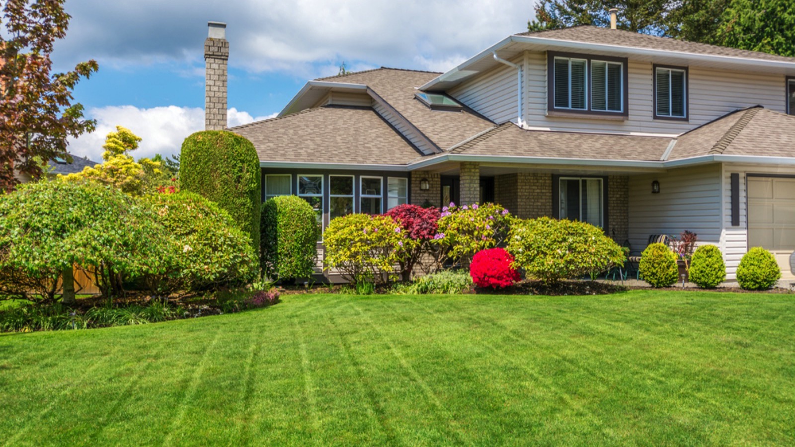 Beautiful house with lawn