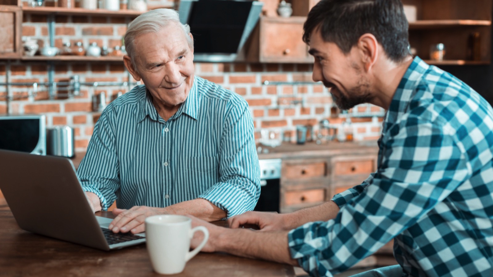 Man explaining to his father